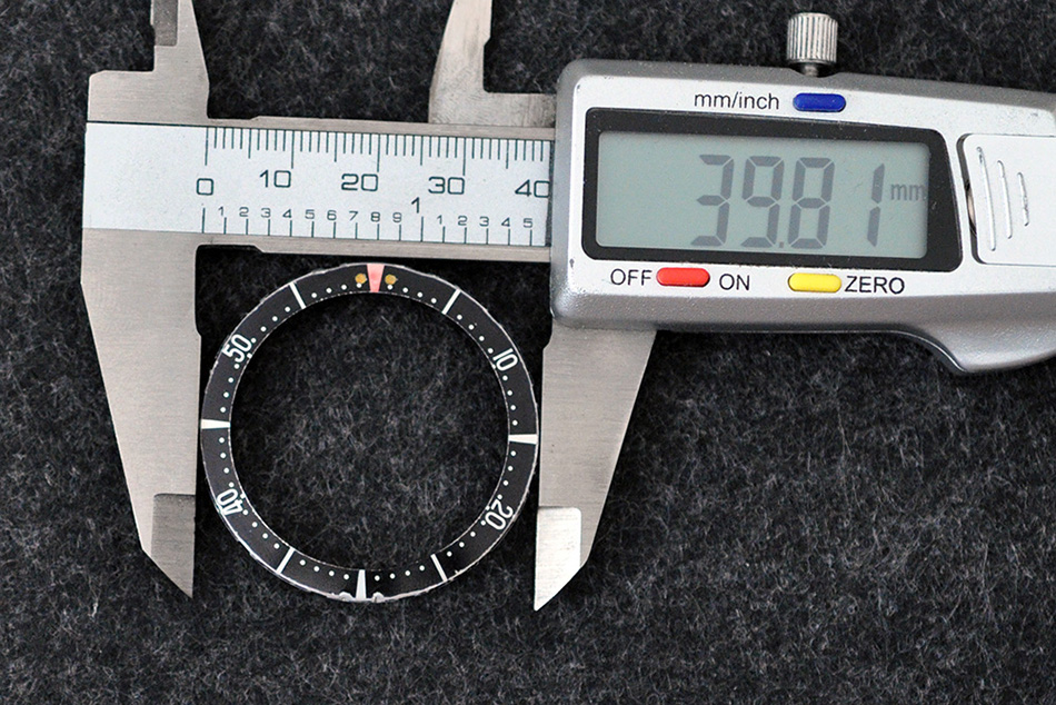 Aqua_Graph_bezel_dive